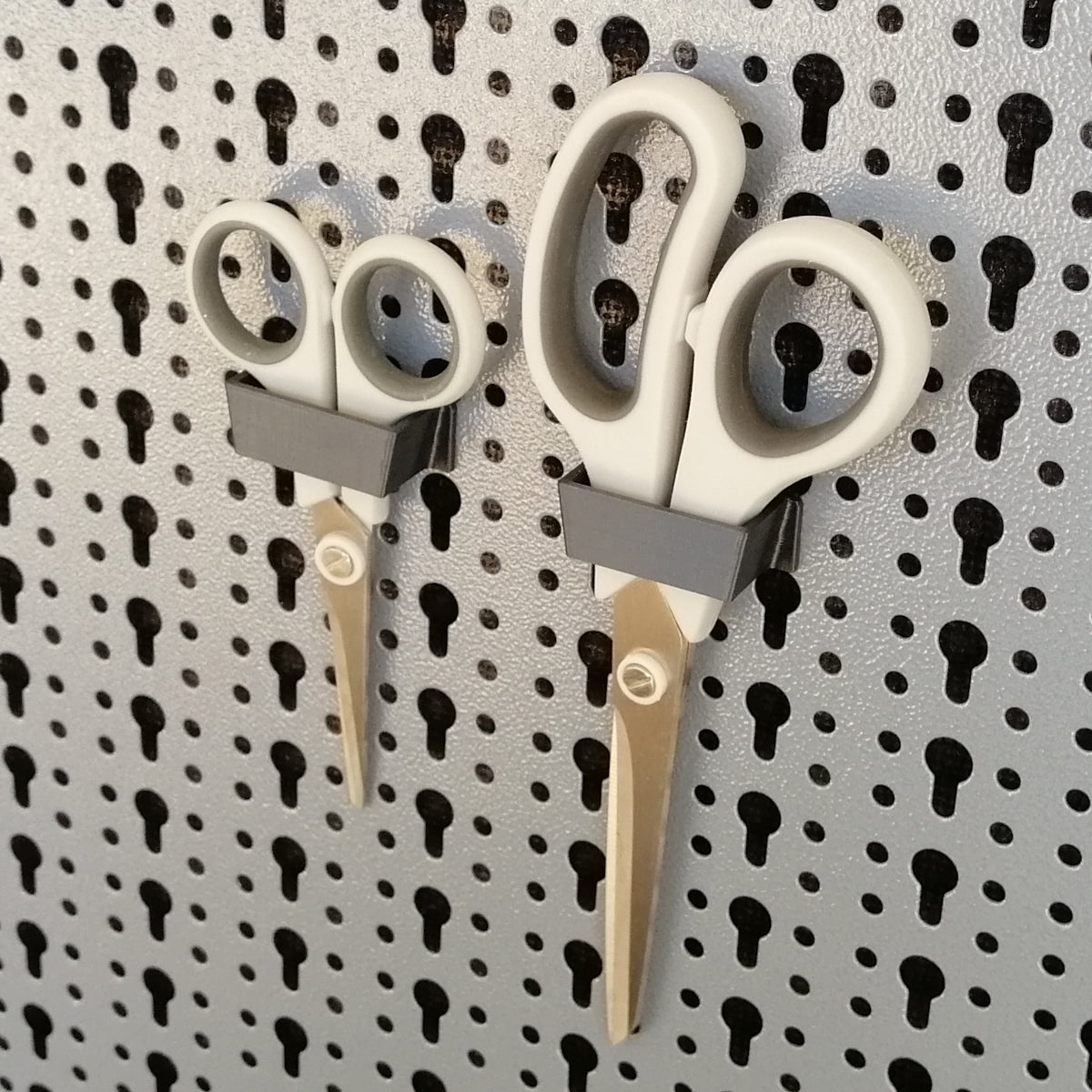 2 Stück Scherenhalter passend für Küpper Lochwand Schere Halterung