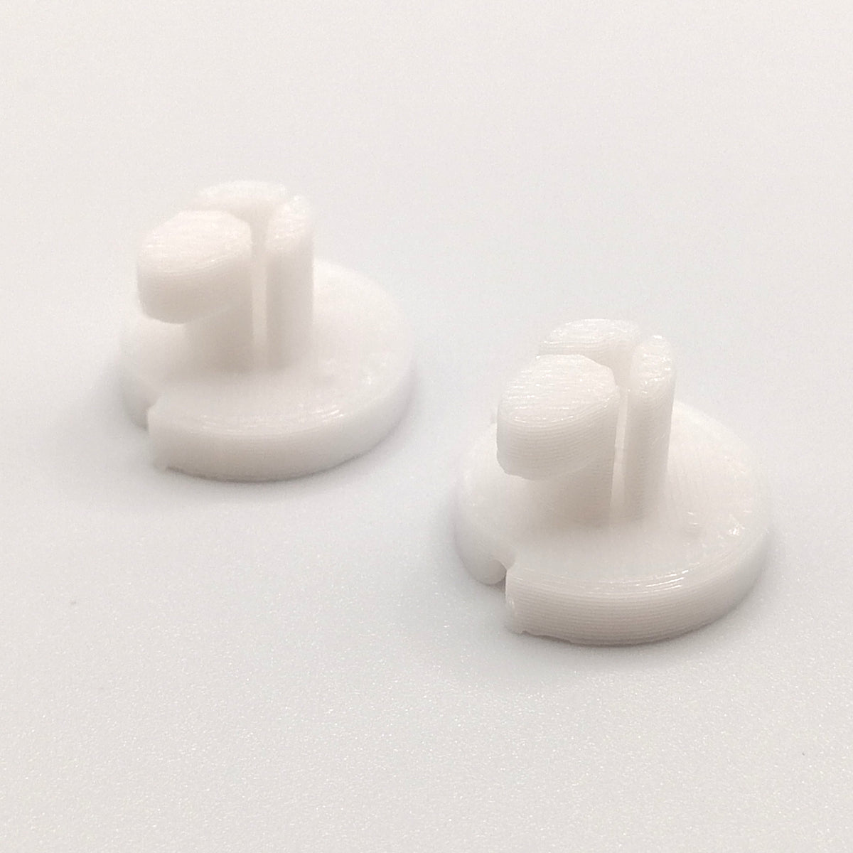 2x Ersatz Verriegelung Schrauben passend für Dometic Kühlschrank/Lüftungsgitter